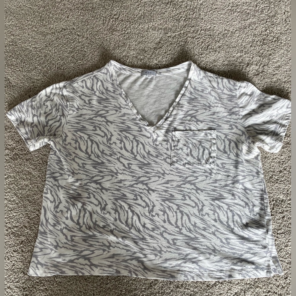 Rails Animal Print Top Short Sleeve, V-neck Cropped Cotton Neutral